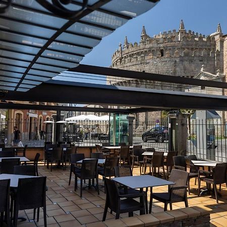 Hostal Restaurante Puerta Del Alcazar Avila Bagian luar foto