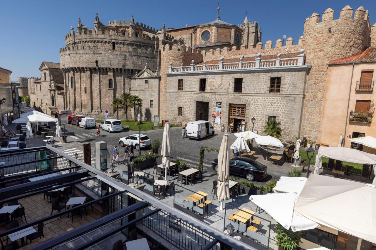 Hostal Restaurante Puerta Del Alcazar Avila Bagian luar foto