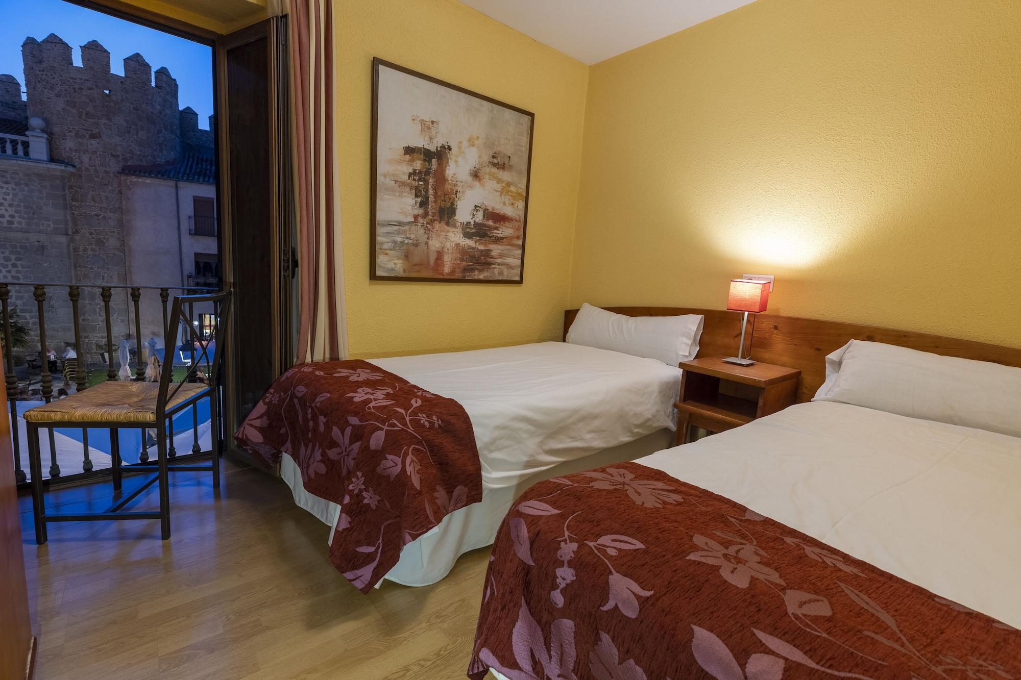 Hostal Restaurante Puerta Del Alcazar Avila Bagian luar foto