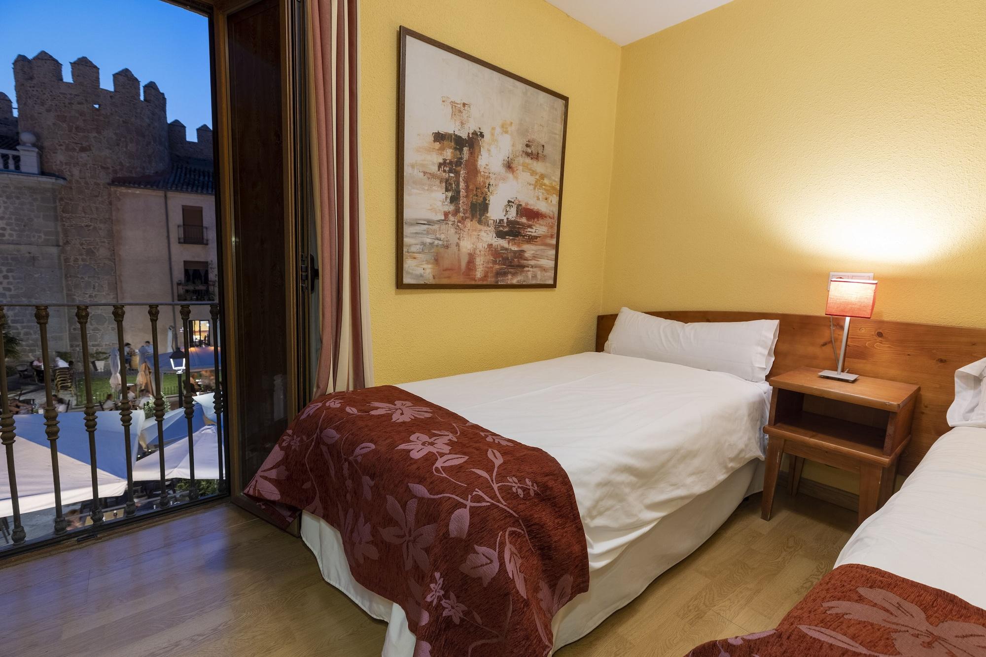 Hostal Restaurante Puerta Del Alcazar Avila Bagian luar foto